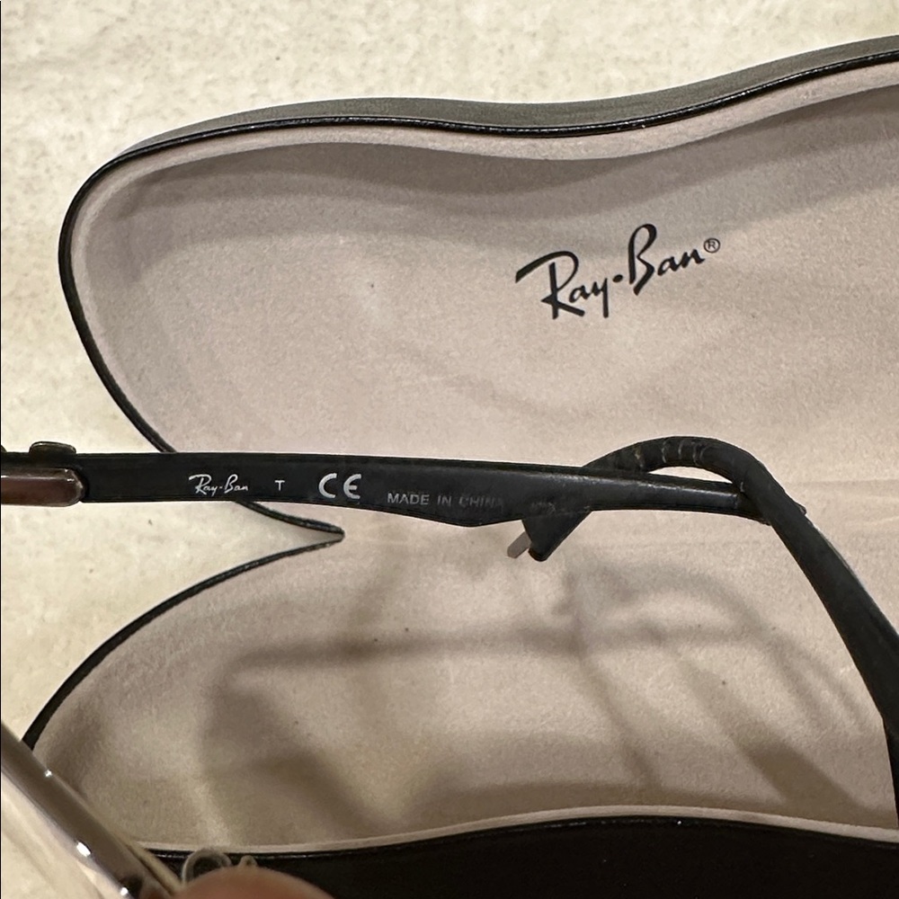 Rayban glasses with case and cleaning cloth - Picture 3 of 6